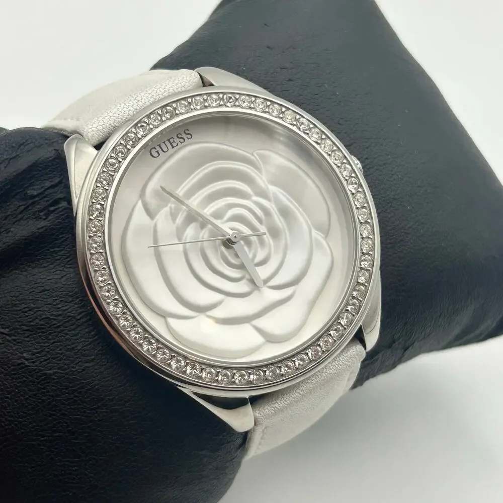 Guess Rosette Silver Crystals White Leather Women’s Watch Working New Battery - Picture 8 of 8